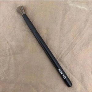 Araceli grande blending brush